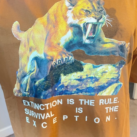 Genuine R-Rated Sabretooth Tiger Streetwear Graphic Tee NWT - Picture 3 of 4